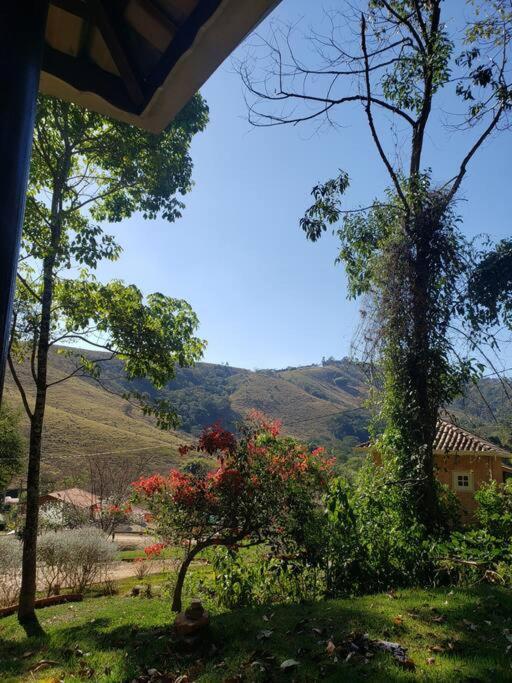 Recanto Dos Beija Flores, Chale Bougainville Monte Alegre do Sul Eksteriør billede